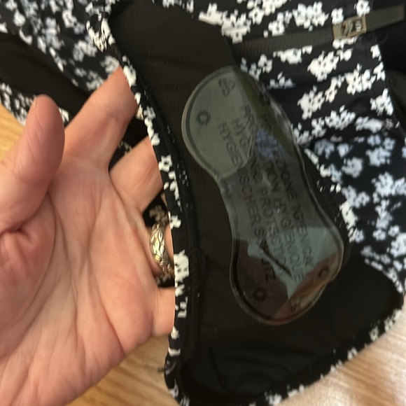 Bathing suit - Picture 3 of 3